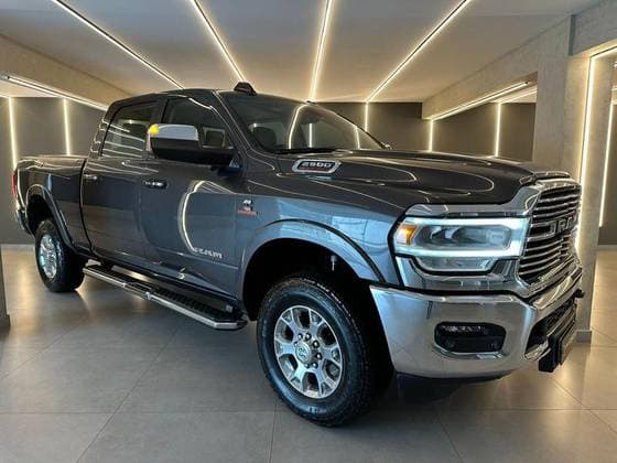 Carro 6.7 I6 TURBO DIESEL LARAMIE CD 4X4 AUTOMÁTICO