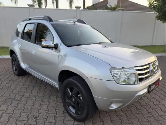 Carro 1.6 DYNAMIQUE 4X2 16V FLEX 4P MANUAL
