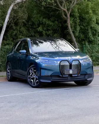 Carro ELÉTRICO XDRIVE40