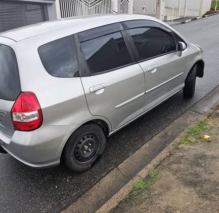 Carro 1.4 LX 8V GASOLINA 4P MANUAL