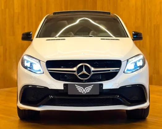Carro 5.5 V8 TURBO GASOLINA COUPÉ 4MATIC 7G-TRONIC