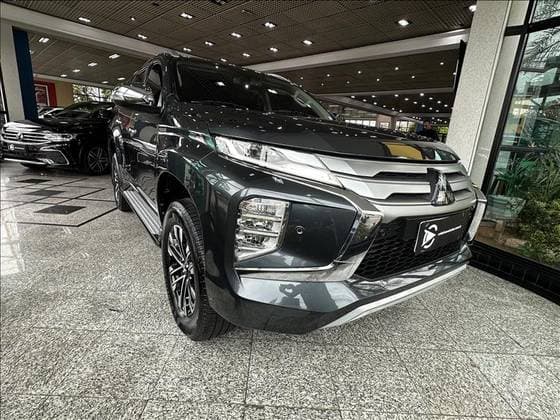 Carro 2.4 16V MIVEC TURBO DIESEL HPE AWD AUTOMÁTICO