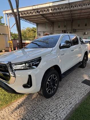 Carro 2.8 D-4D TURBO DIESEL CD SRV 4X4 AUTOMÁTICO