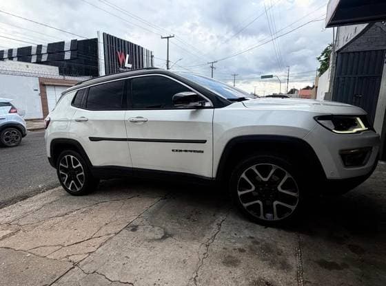 Carro 2.0 16V DIESEL LIMITED 4X4 AUTOMÁTICO