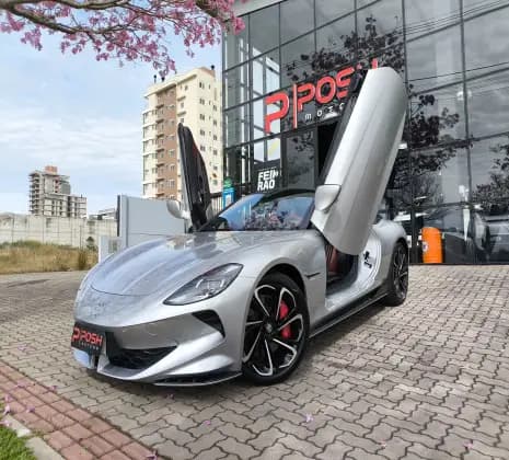 Carro 77 KW ELÉTRICO GT AWD