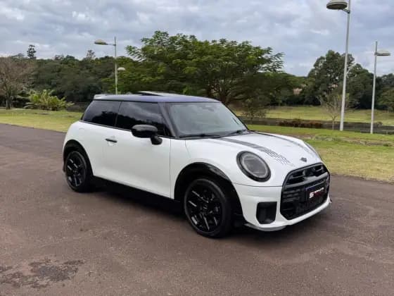 Carro 2.0 16V TWINPOWER GASOLINA S SPORT 2P STEPTRONIC