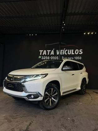 Carro 2.4 16V MIVEC TURBO DIESEL HPE AWD AUTOMÁTICO