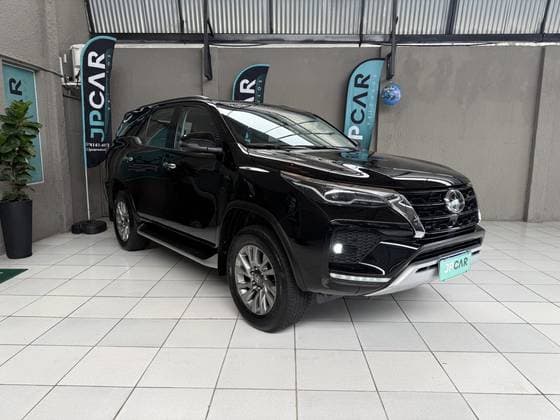 Carro 2.8 D-4D TURBO DIESEL SRX 7L 4X4 AUTOMÁTICO