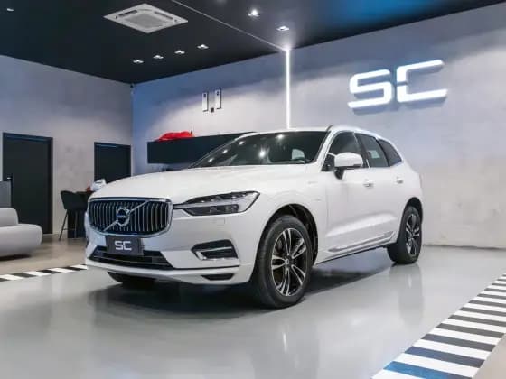 Carro 2.0 T8 HYBRID MOMENTUM AWD GEARTRONIC