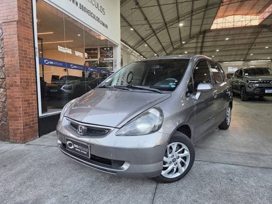 Carro 1.4 LX 8V GASOLINA 4P MANUAL