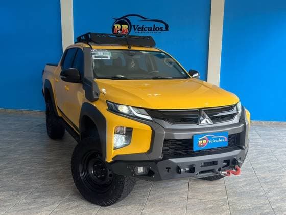 Carro 2.4 16V TURBO DIESEL SPORT SAVANA CD 4P 4X4 AUTOMÁTICO