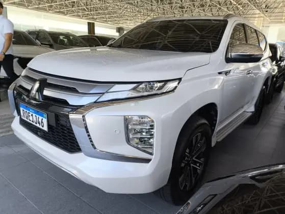 Carro 2.4 16V MIVEC TURBO DIESEL HPE-S AWD AUTOMÁTICO