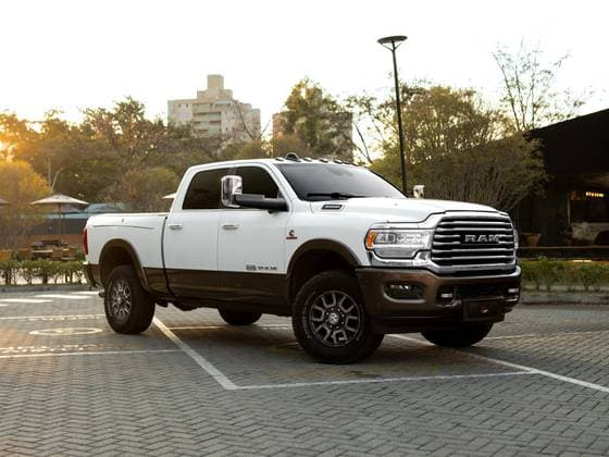 Carro 6.7 I6 TURBO DIESEL LIMITED LONGHORN CD 4X4 AUTOMÁTICO