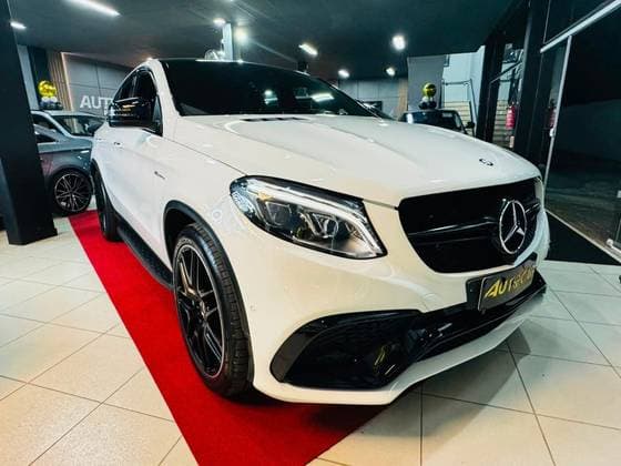 Carro 5.5 V8 TURBO GASOLINA COUPÉ 4MATIC 7G-TRONIC