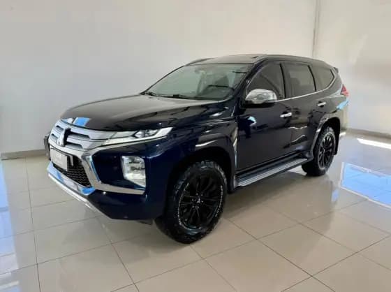 Carro 2.4 16V MIVEC TURBO DIESEL HPE-S AWD AUTOMÁTICO