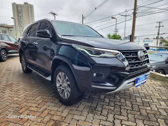 Carro 2.8 D-4D TURBO DIESEL SRX 7L 4X4 AUTOMÁTICO
