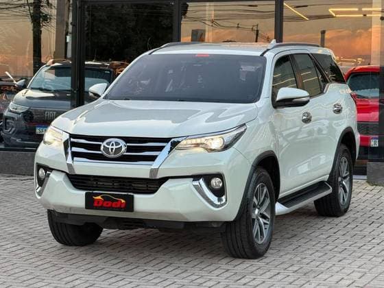 Carro 2.8 SRX 4X4 7 LUGARES 16V TURBO INTERCOOLER DIESEL 4P AUTOMÁTICO