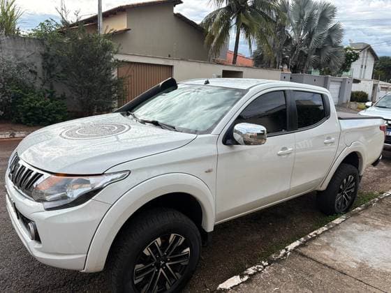 Carro 2.4 16V TURBO DIESEL GLS CD 4X4 AUTOMÁTICO