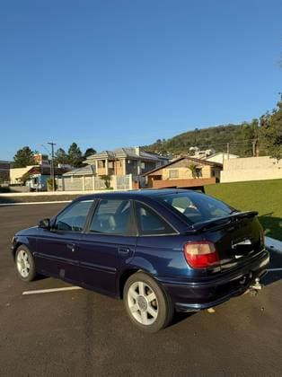 Carro 1.8 CL 8V GASOLINA 4P MANUAL