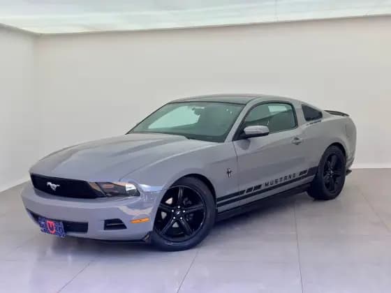 Carro 4.6 GT COUPÉ V8 24V GASOLINA 2P MANUAL