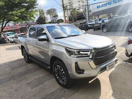 Carro 2.8 D-4D TURBO DIESEL CD SRX 4X4 AUTOMÁTICO