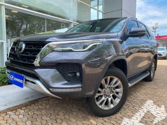 Carro 2.8 D-4D TURBO DIESEL SRX 7L 4X4 AUTOMÁTICO