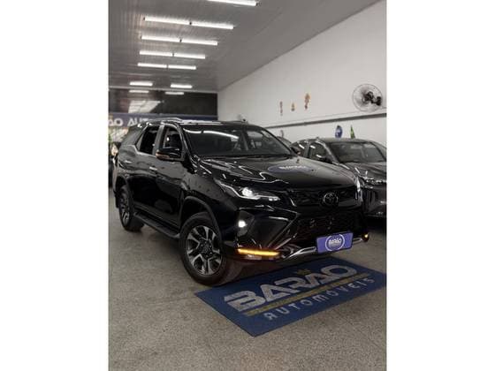 Carro 2.8 D-4D TURBO DIESEL SRX PLATINUM 4X4 AUTOMÁTICO