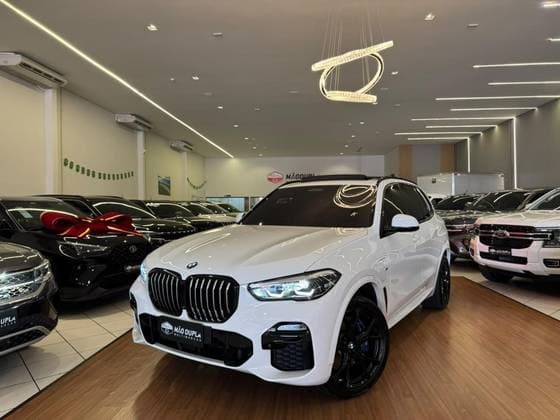Carro 3.0 I6 TURBO HÍBRIDO XDRIVE45E M SPORT AUTOMÁTICO