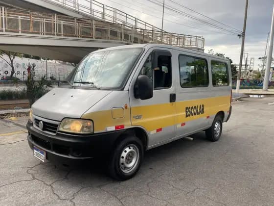 Carro 2.3 MINIBUS TETO BAIXO 16V TURBO DIESEL 3P MANUAL