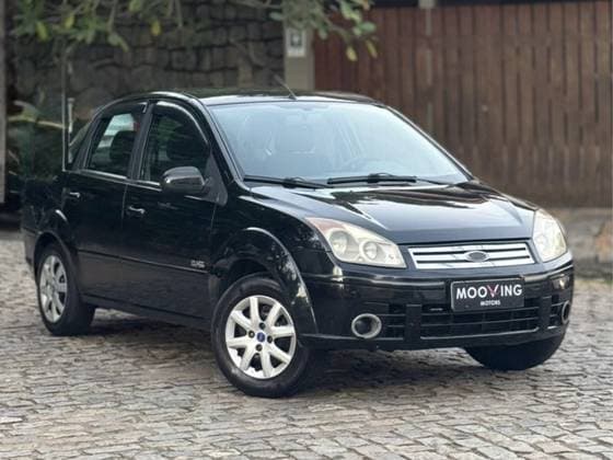 Carro 1.6 MPI CLASS SEDAN 8V FLEX 4P MANUAL