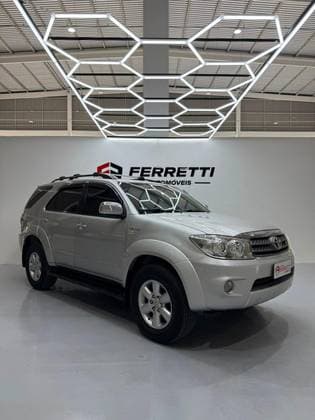 Carro 4.0 SRV 4X4 V6 24V GASOLINA 4P AUTOMÁTICO