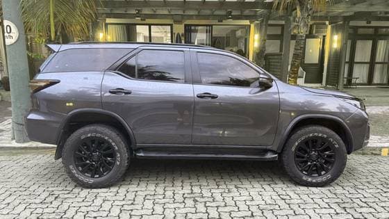 Carro 2.8 D-4D TURBO DIESEL SRX 7L 4X4 AUTOMÁTICO