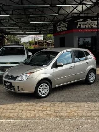 Carro 1.6 MPI CLASS HATCH 8V FLEX 4P MANUAL