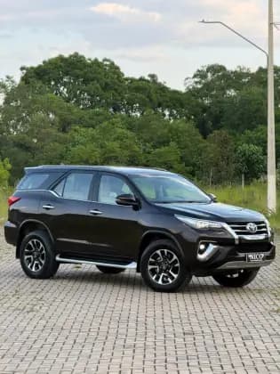 Carro 2.8 SRX DIAMOND 4X4 7 LUGARES 16V TURBO INTERCOOLER DIESEL 4P AUTOMÁTICO
