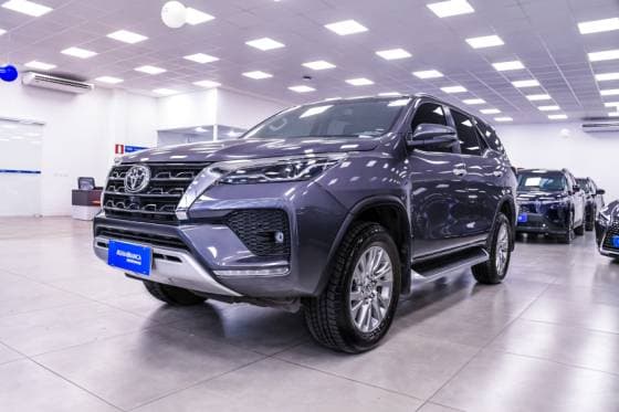 Carro 2.8 D-4D TURBO DIESEL SRX 7L 4X4 AUTOMÁTICO