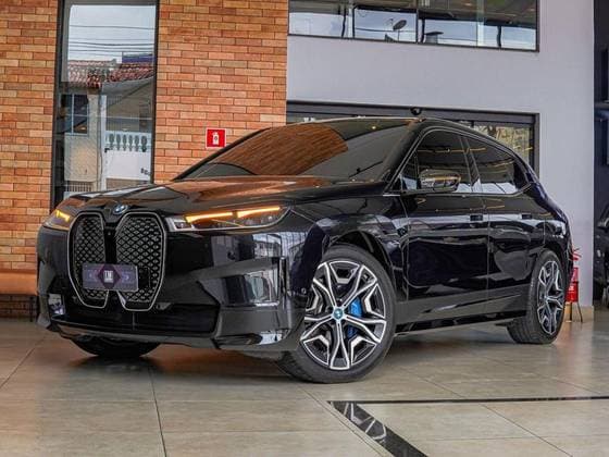 Carro ELÉTRICO XDRIVE40