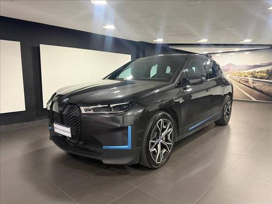 Carro ELÉTRICO XDRIVE40