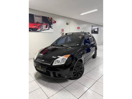 Carro 1.6 MPI CLASS HATCH 8V FLEX 4P MANUAL