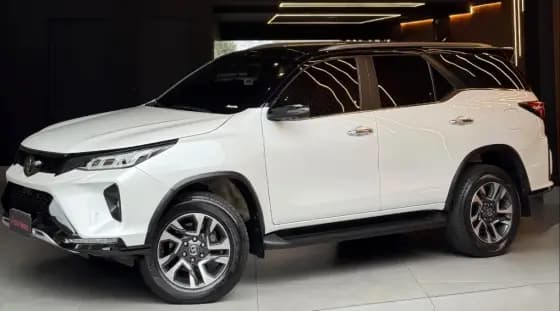 Carro 2.8 D-4D TURBO DIESEL DIAMOND 7L 4X4 AUTOMÁTICO