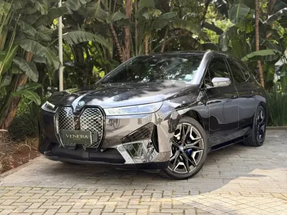 Carro ELÉTRICO XDRIVE50 SPORT