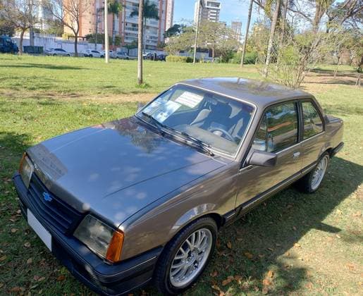 Carro 2.0 EFI GL 8V GASOLINA 4P MANUAL
