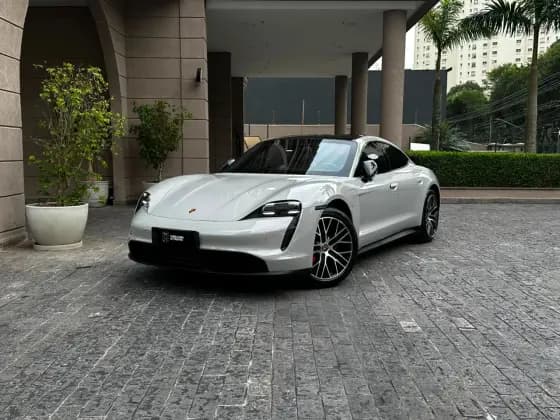 Carro 4S ELÉTRICO
