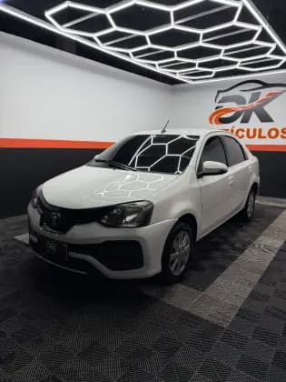 Carro 1.5 X SEDAN 16V FLEX 4P AUTOMÁTICO