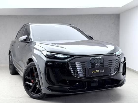 Carro 100 KW ELÉTRICO PERFORMANCE BLACK QUATTRO