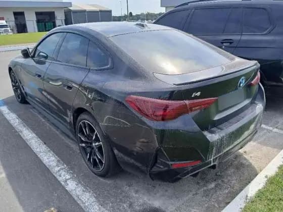 Carro ELÉTRICO M50