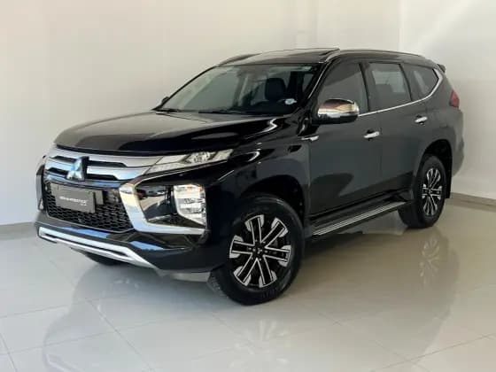 Carro 2.4 16V MIVEC TURBO DIESEL HPE-S AWD AUTOMÁTICO