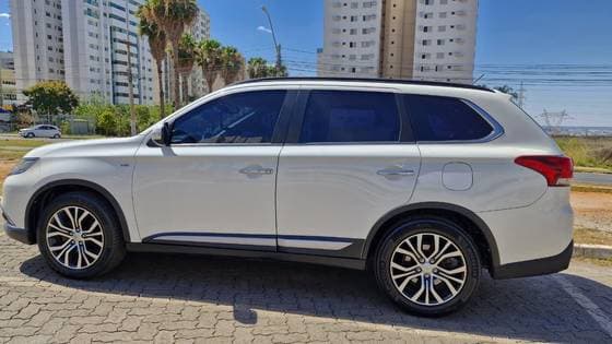 Carro 3.0 GT 4X4 V6 24V GASOLINA 4P AUTOMÁTICO