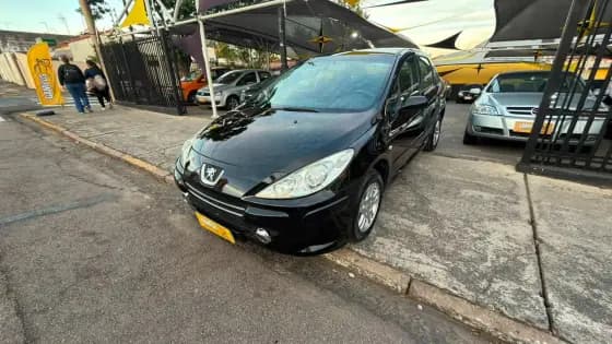 Carro 1.6 PRESENCE SEDAN 16V FLEX 4P MANUAL