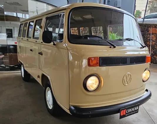 Carro 1.6 STD 8V GASOLINA 3P MANUAL