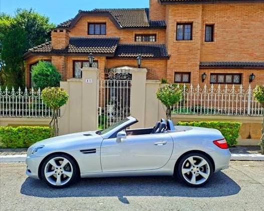 Carro 1.8 CGI 16V TURBO GASOLINA 2P AUTOMÁTICO